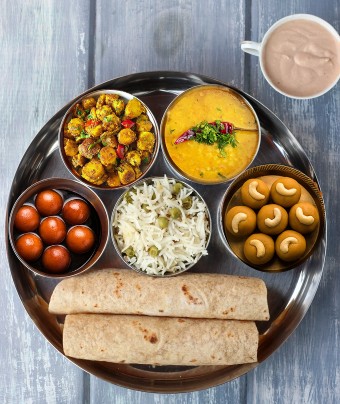 thali with food